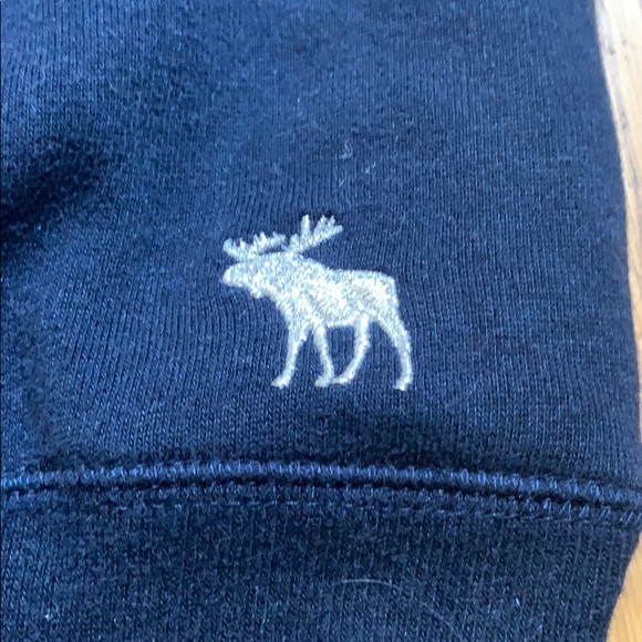 Abercrombie kids crew neck💕 - Picture 3 of 4